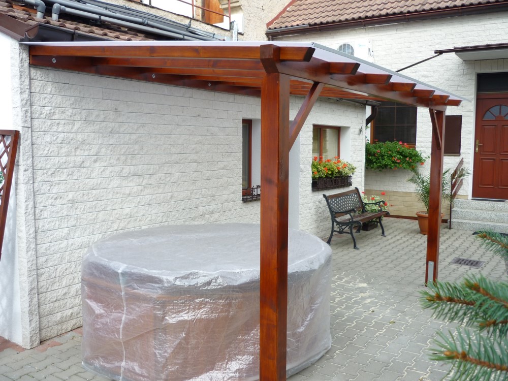 Pergola k vířivce